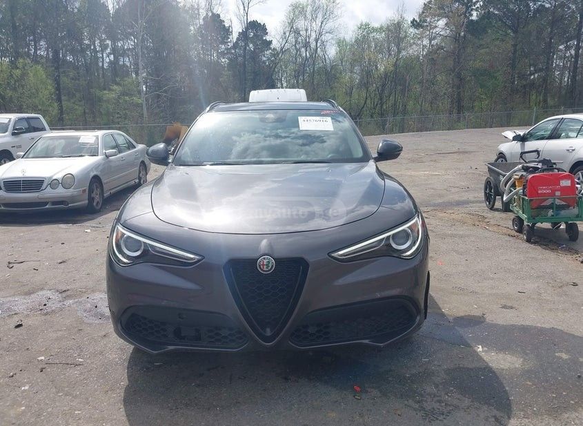 Alfa Romeo Stelvio - фото 6