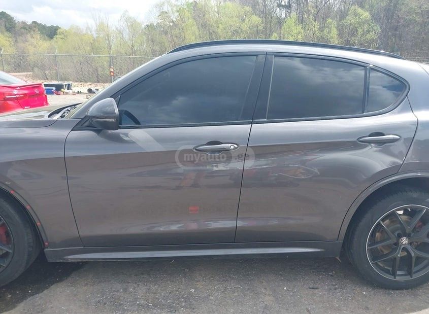 Alfa Romeo Stelvio - фото 8