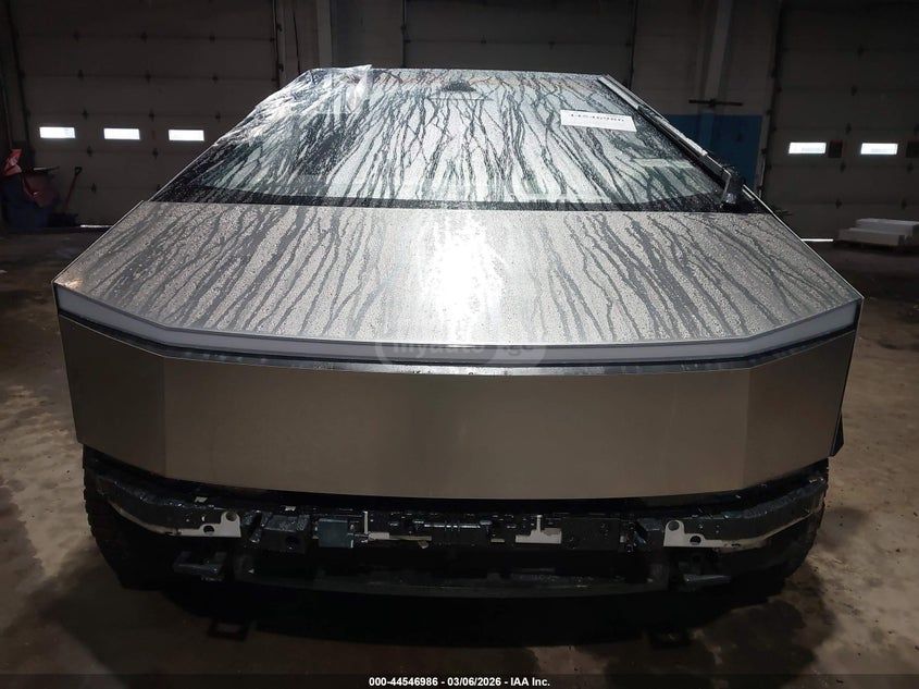 Tesla Cybertruck 2024 — миниатюра 11