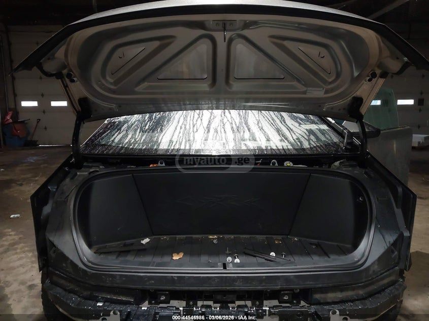 Tesla Cybertruck 2024 — миниатюра 9