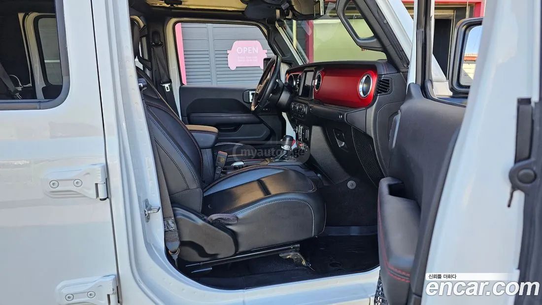 Jeep Gladiator - фото 11