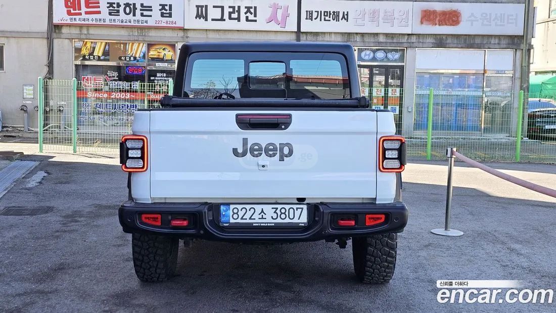 Jeep Gladiator - фото 4