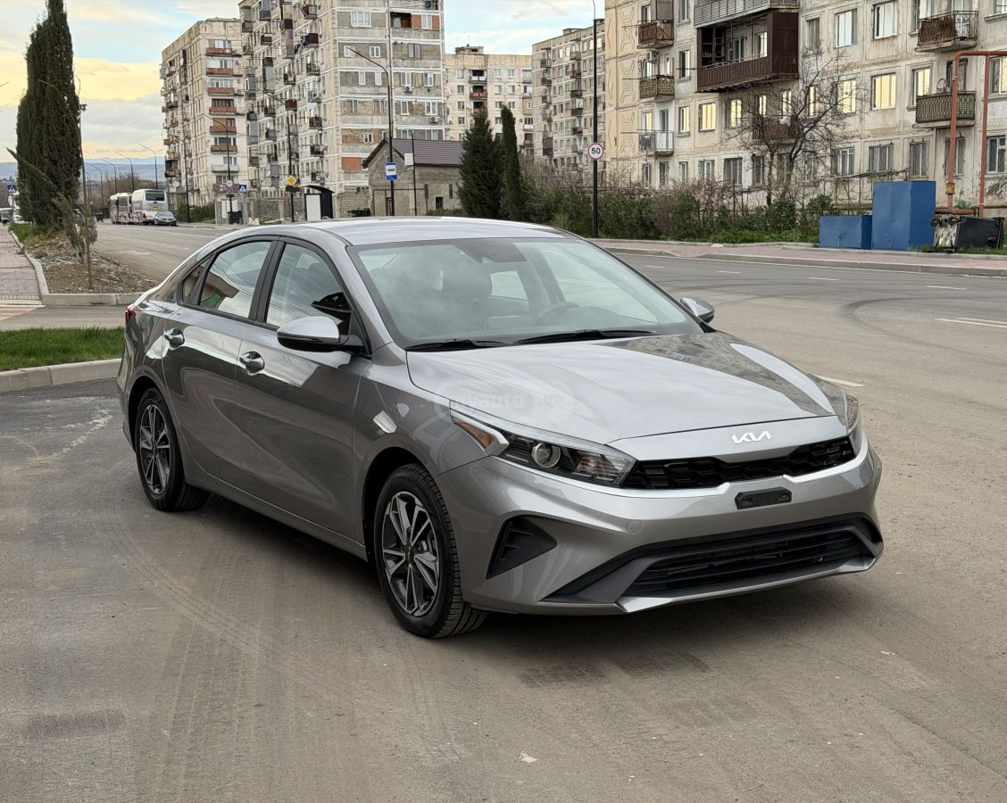 Kia Forte - фото 1