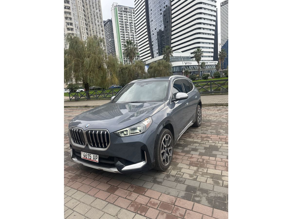 BMW X1 - фото 2