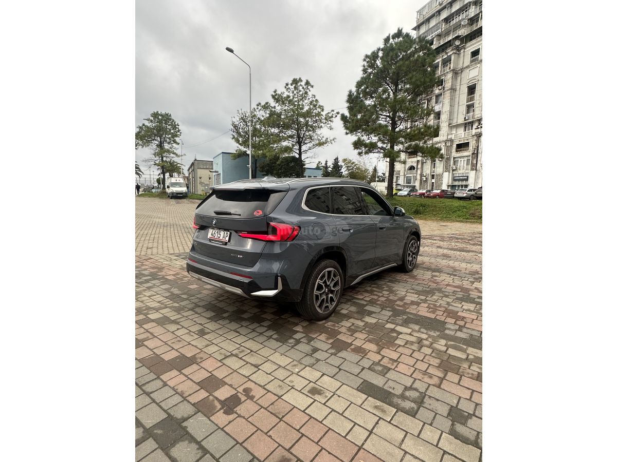 BMW X1 - фото 5