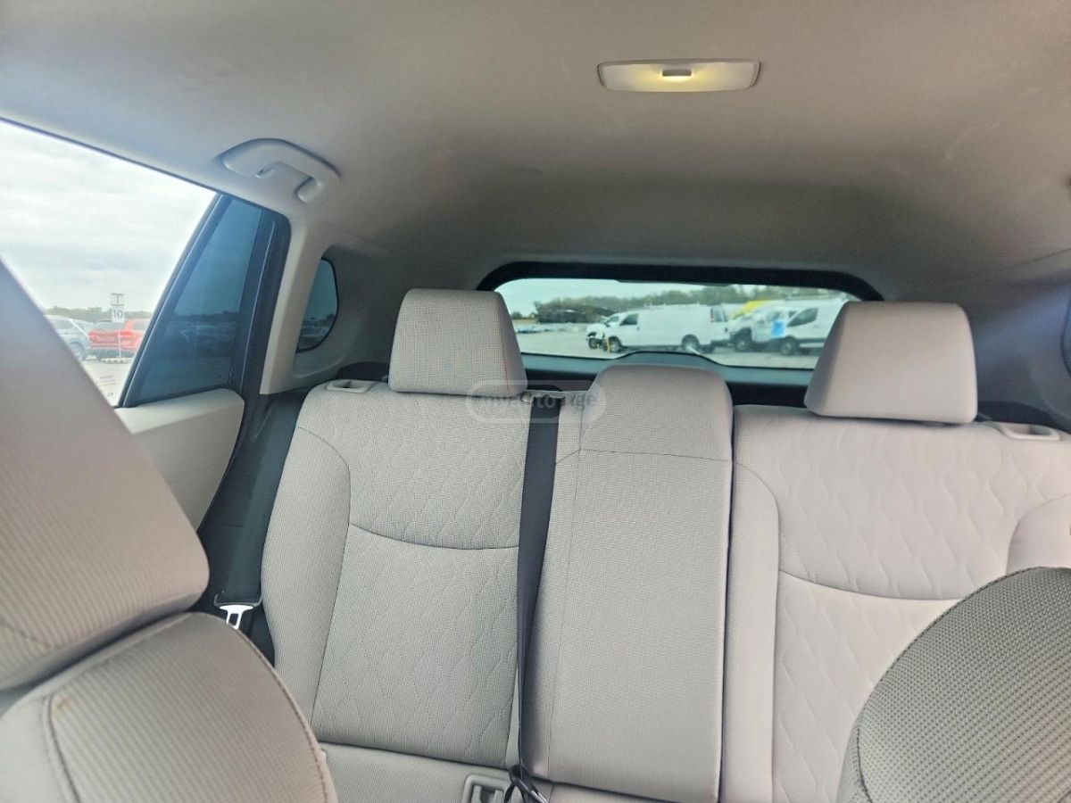 Toyota Corolla cross 2025 — миниатюра 10