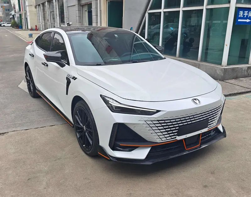 Changan UNI-V - фото 3