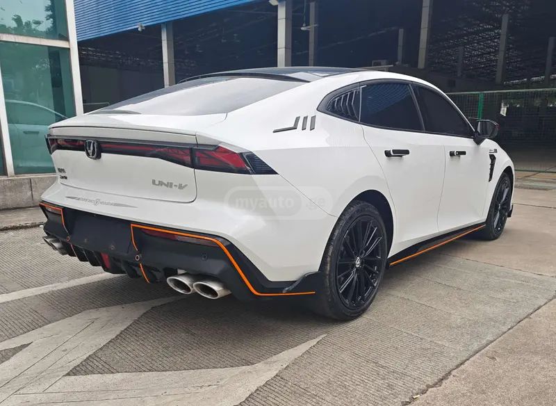 Changan UNI-V - фото 5