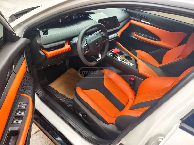 Changan UNI-V - фото 6