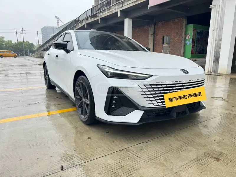 Changan UNI-V - фото 3