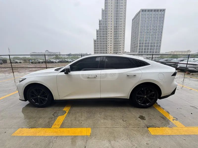 Changan UNI-V - фото 4