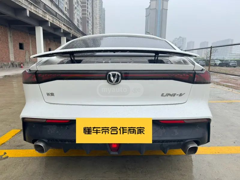Changan UNI-V - фото 5