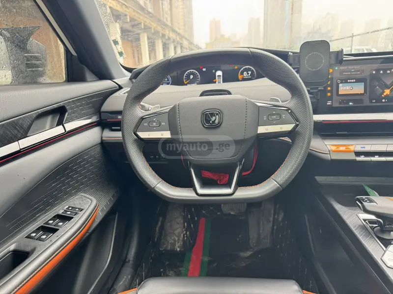 Changan UNI-V - фото 7