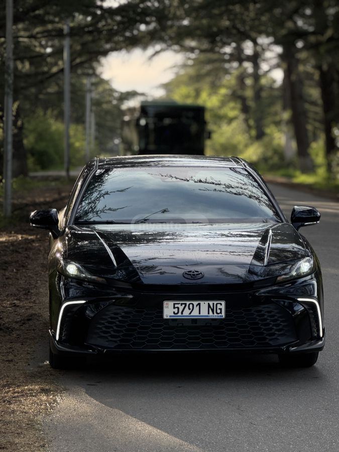 Toyota Camry - фото 3