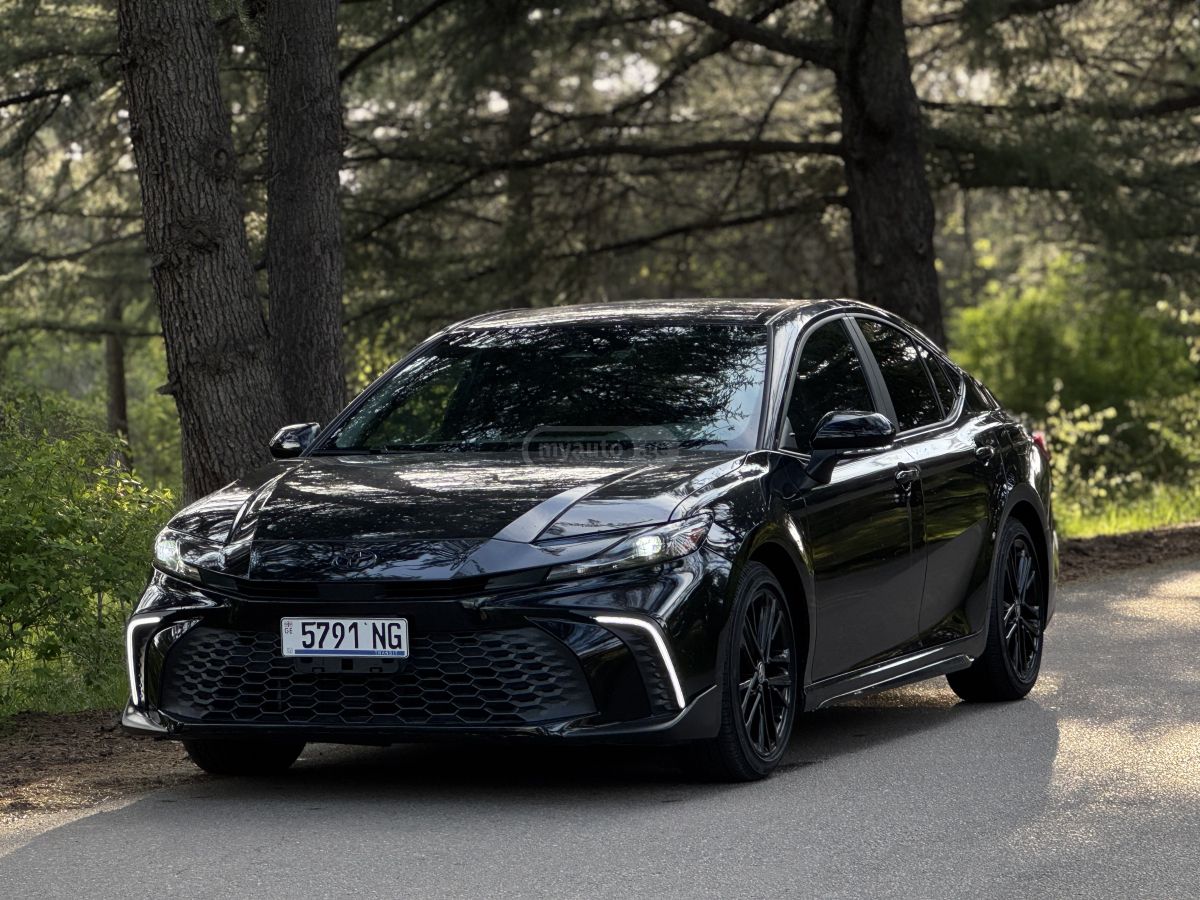 Toyota Camry - фото 5