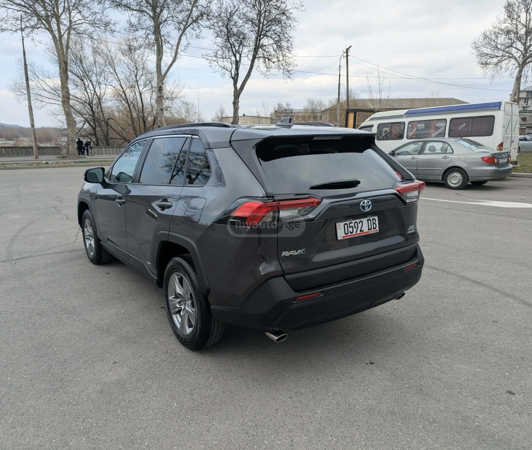 Toyota XLE 4dr All Wheel Drive Automa — миниатюра 4