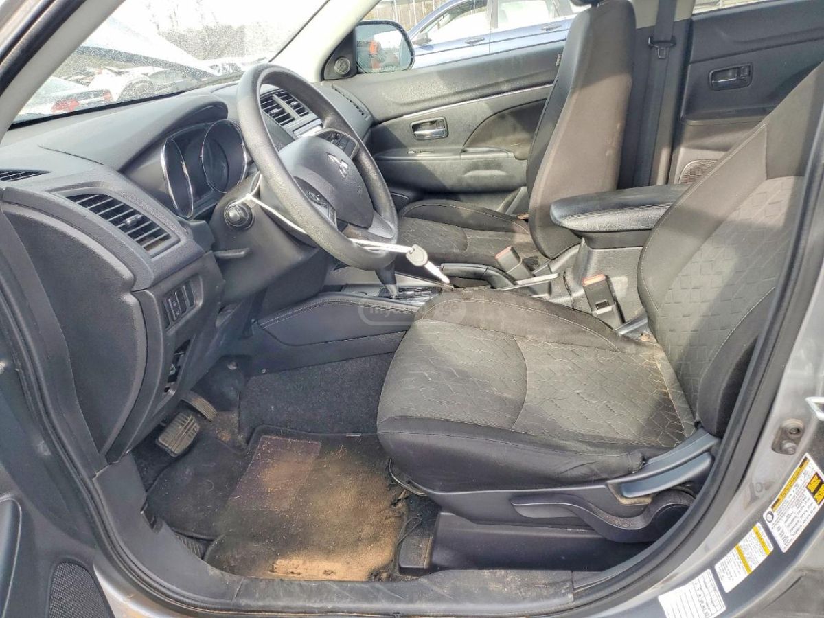 Mitsubishi Outlander - фото 7