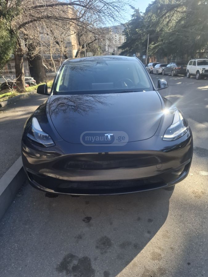 Tesla Model Y 2025 — фото 2 купить в Москве