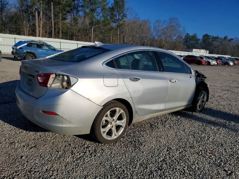 Chevrolet Cruze - фото 3