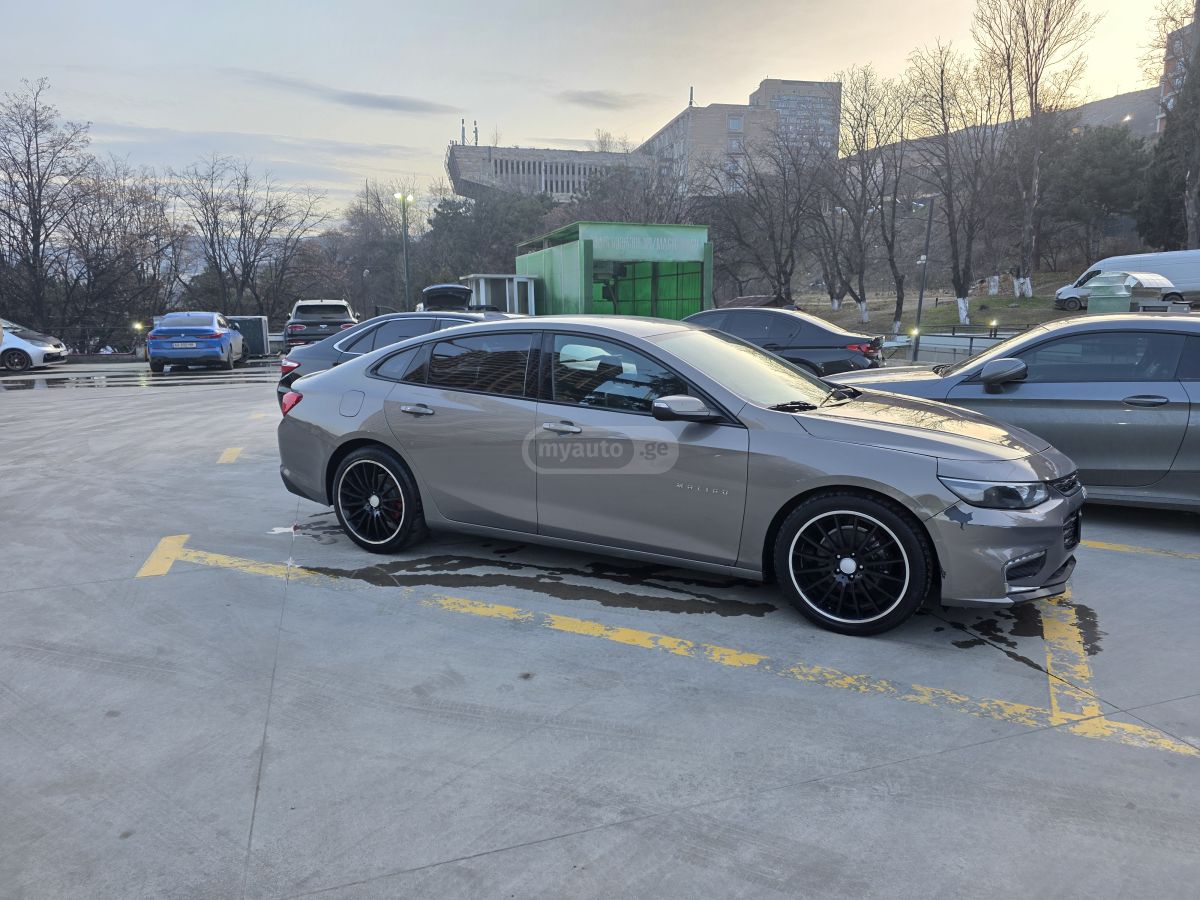 Chevrolet Malibu - фото 1