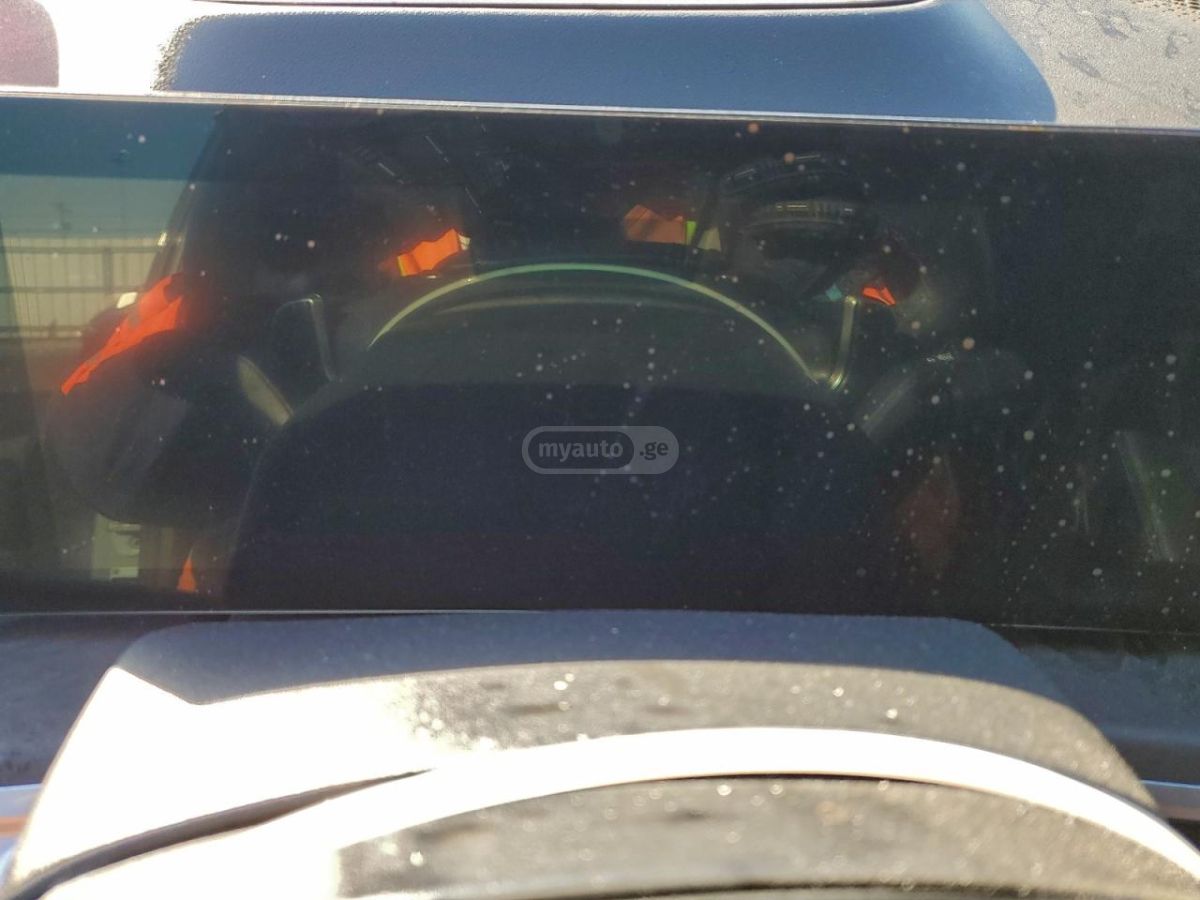 BMW xDrive40i 4dr All Wheel Drive — миниатюра 10