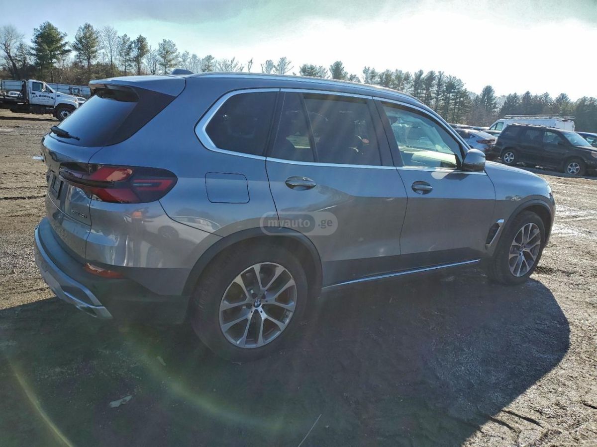 BMW xDrive40i 4dr All Wheel Drive — миниатюра 8