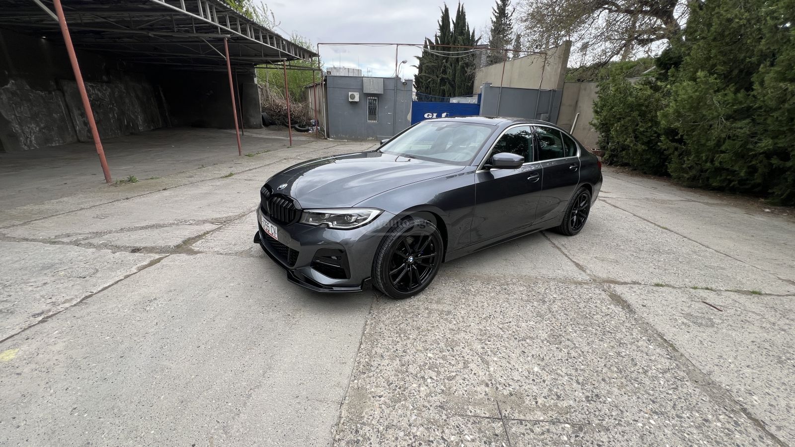 BMW 330 - фото 2