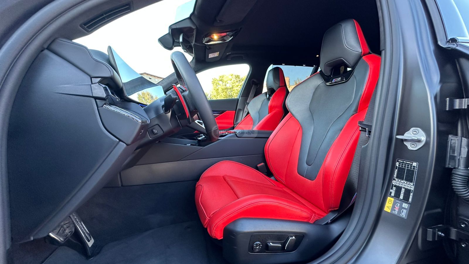 BMW M5 2025 — миниатюра 11