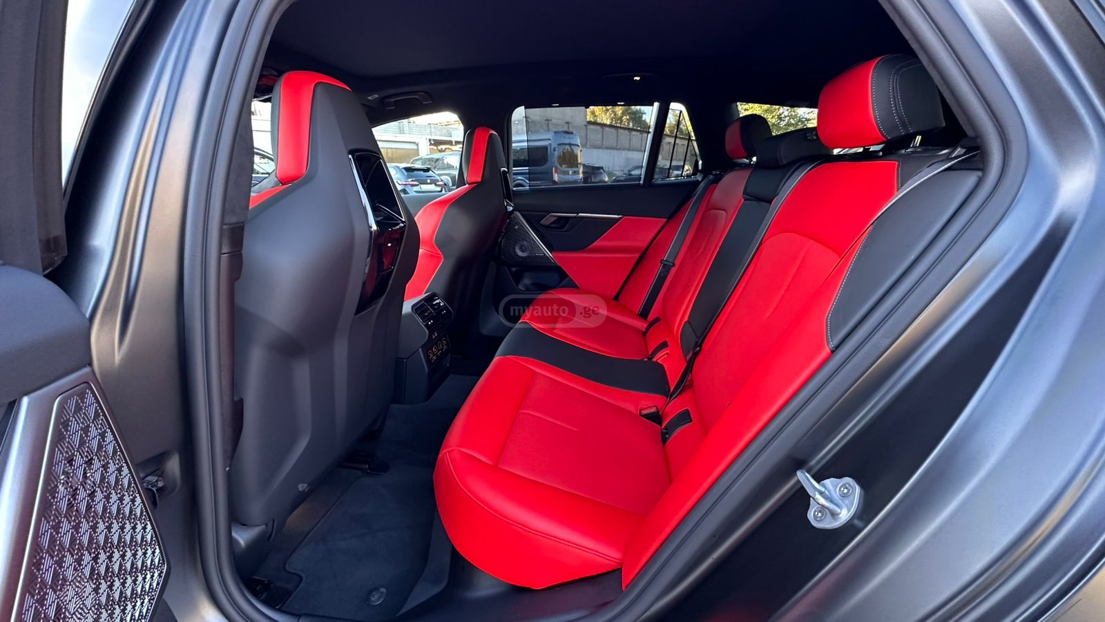 BMW M5 2025 — миниатюра 13