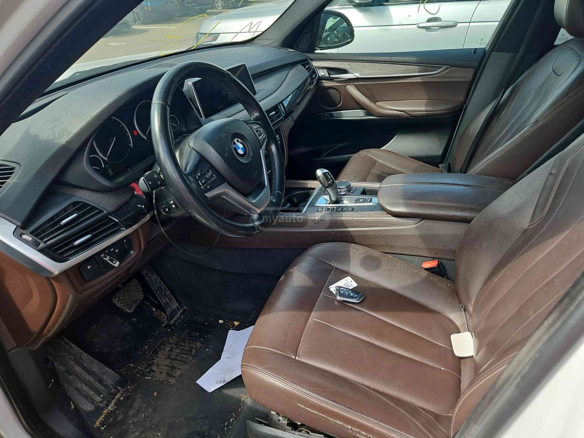 BMW X5 - фото 12