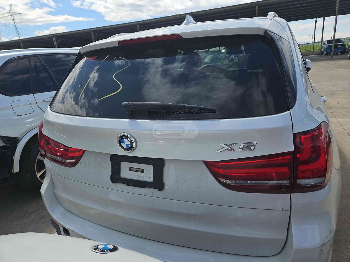 BMW X5 - фото 7