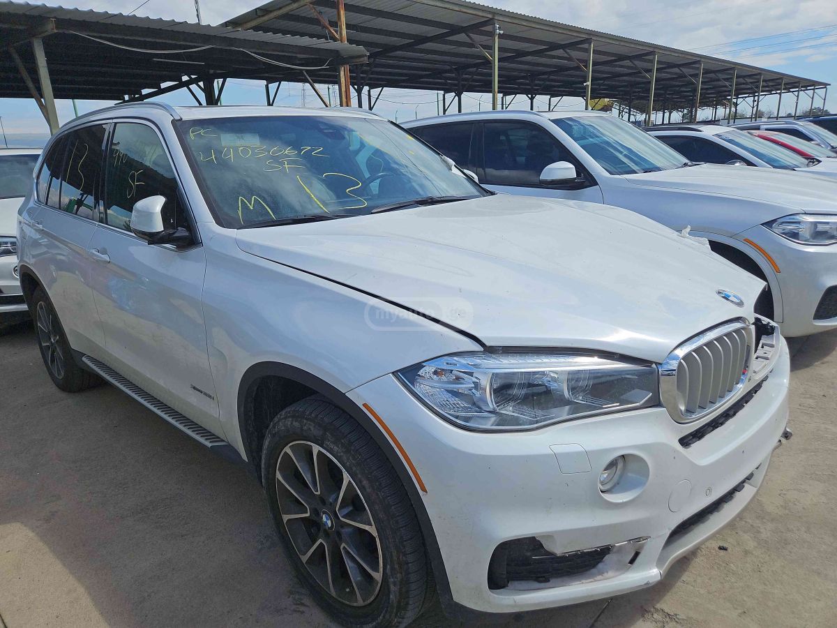 BMW X5 - фото 8