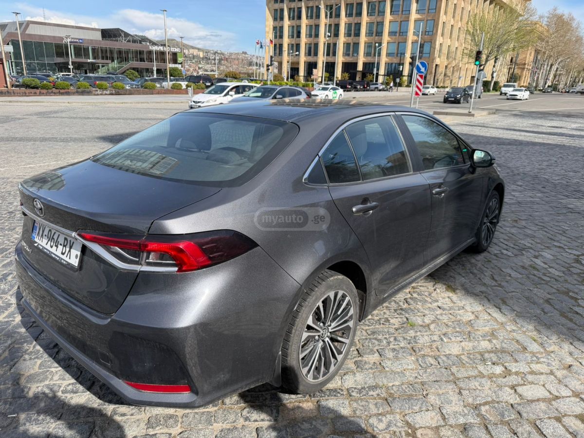 Toyota Corolla - фото 4