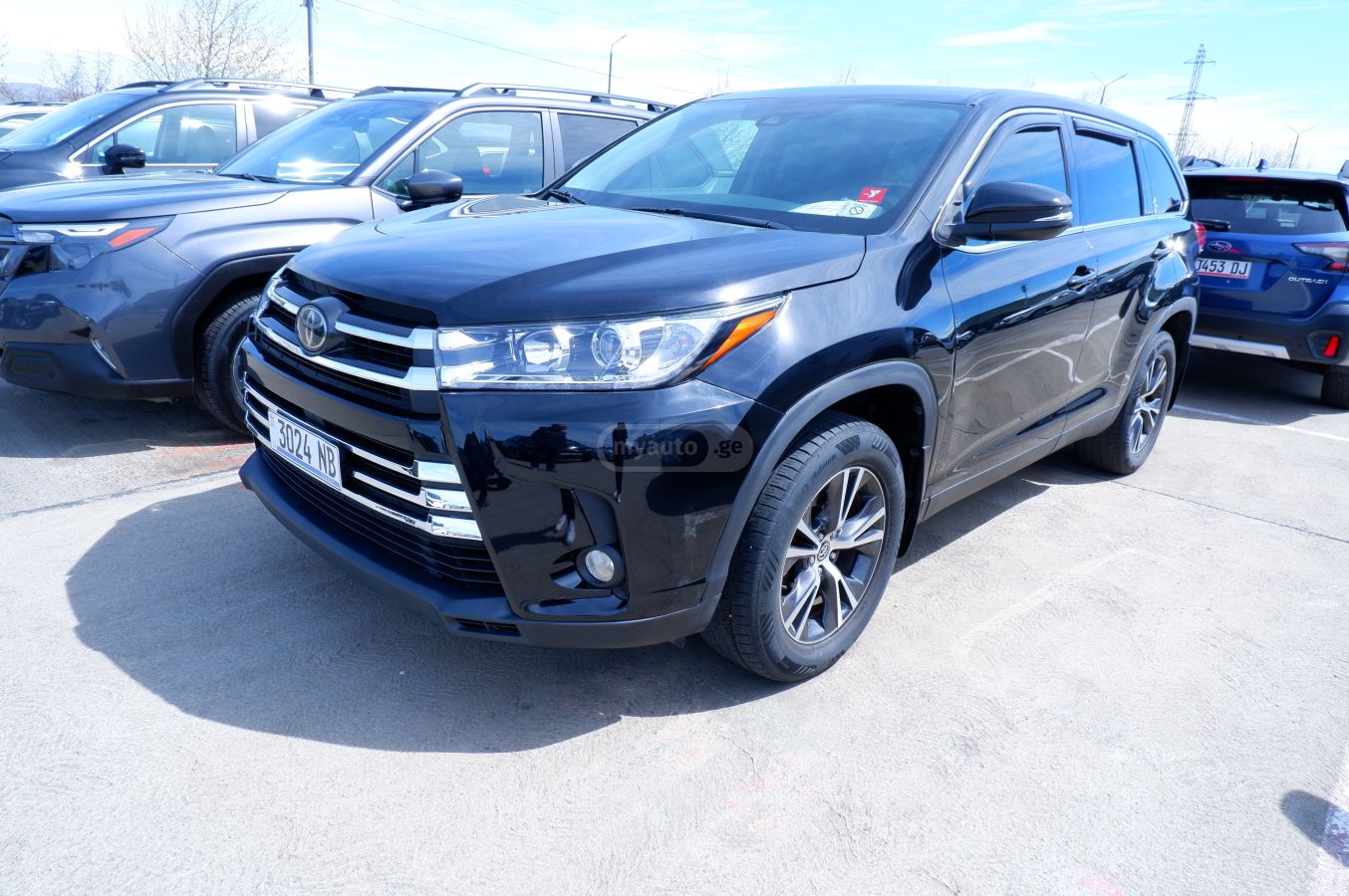 Toyota Highlander - фото 1