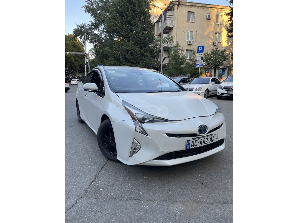 Toyota Prius - фото 3