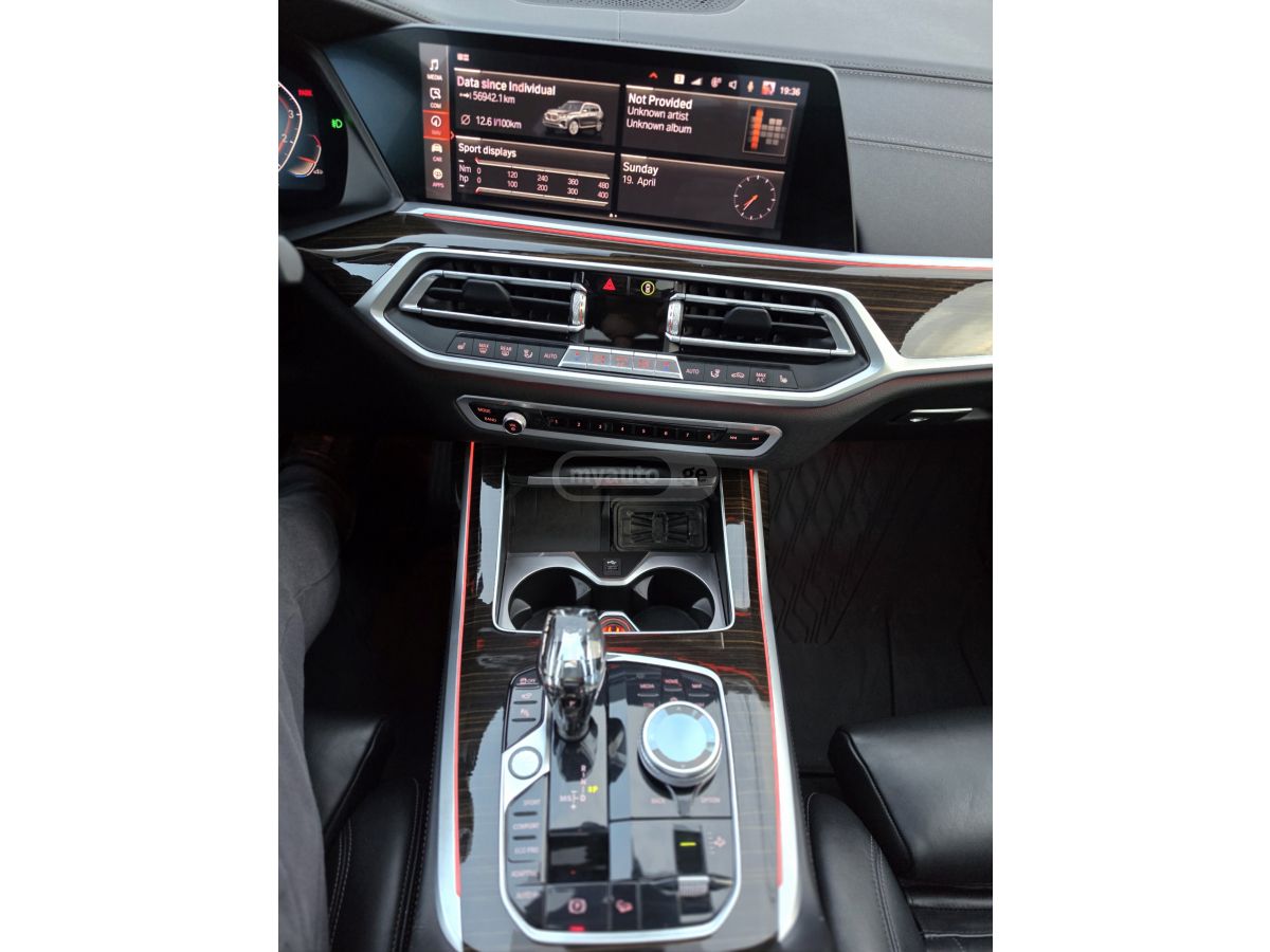 BMW X7 - фото 12