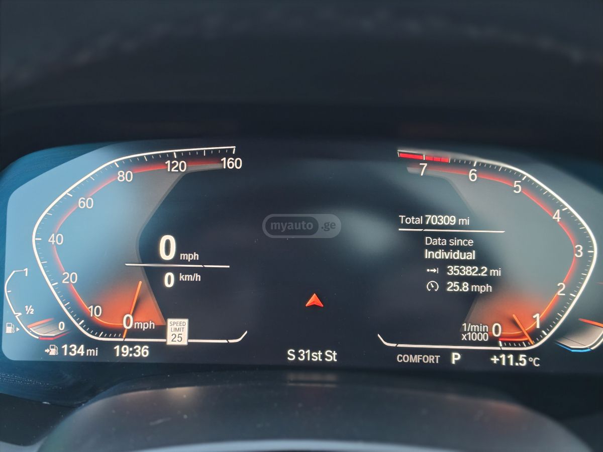 BMW X7 - фото 13