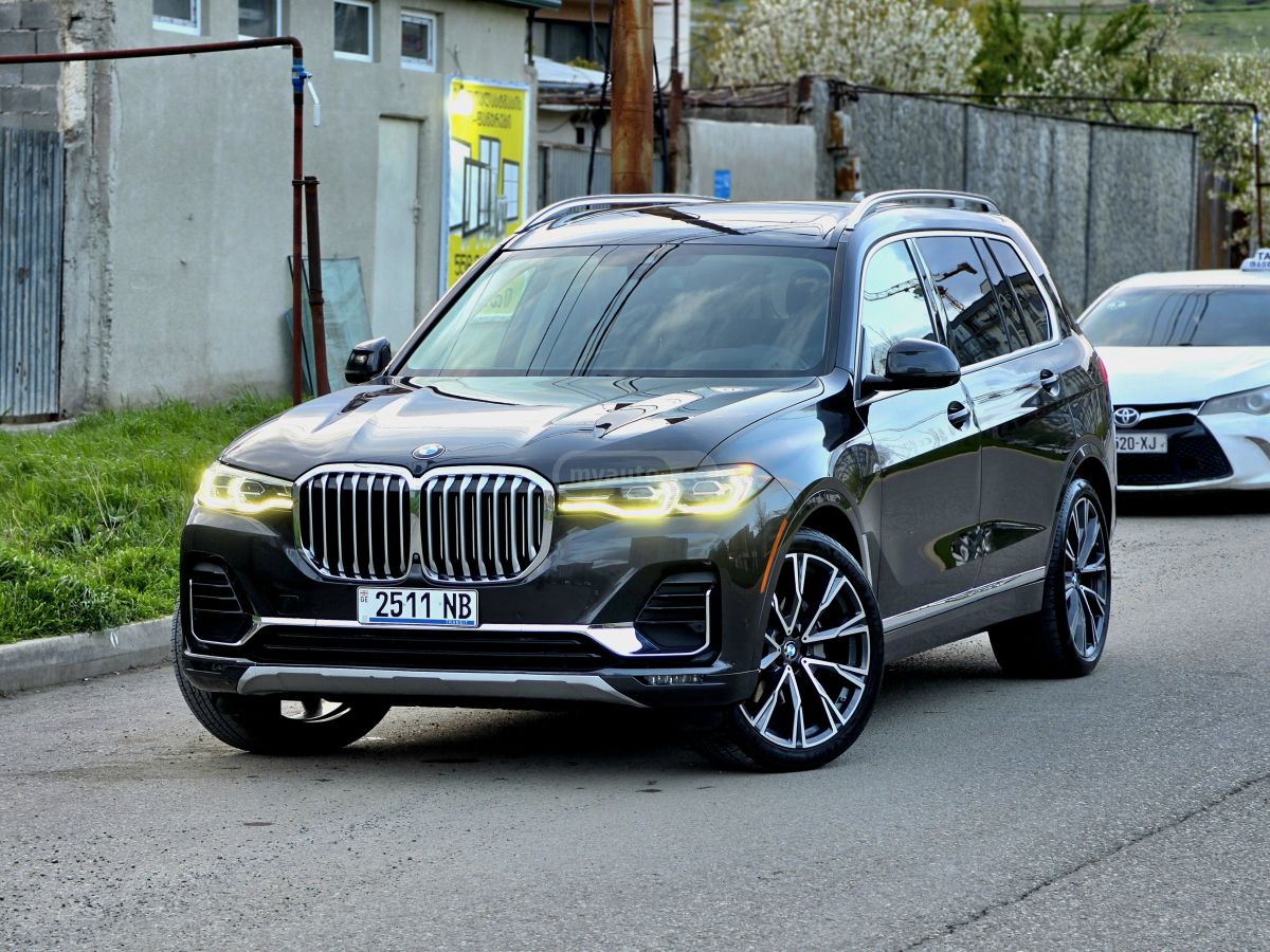 BMW X7 - фото 3
