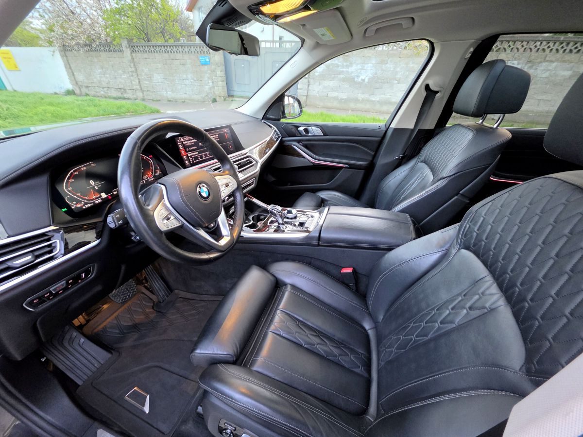 BMW X7 - фото 8