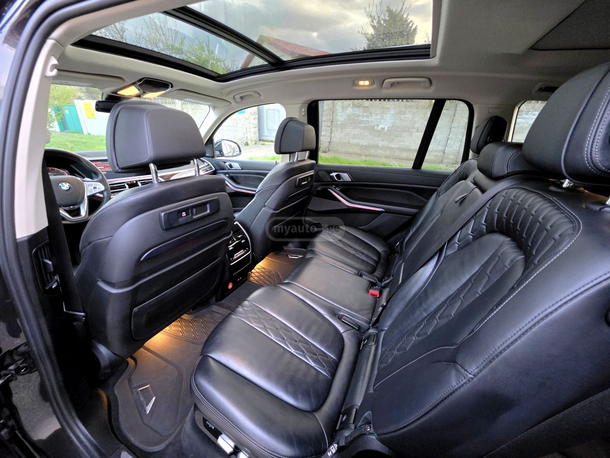 BMW X7 - фото 9