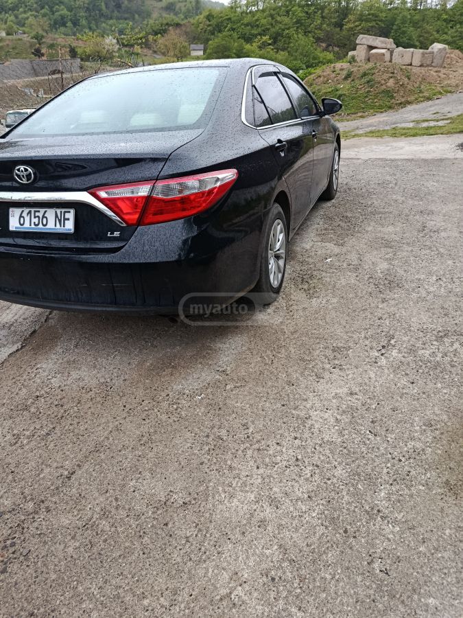 Toyota Camry - фото 4