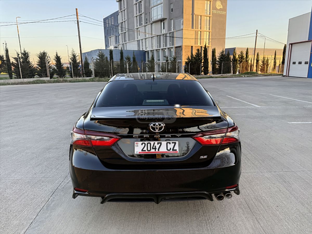 Toyota Camry - фото 5