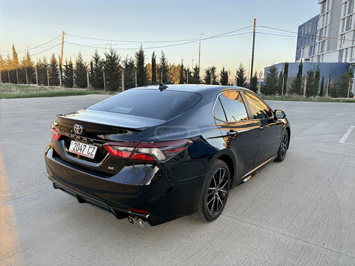 Toyota Camry - фото 6