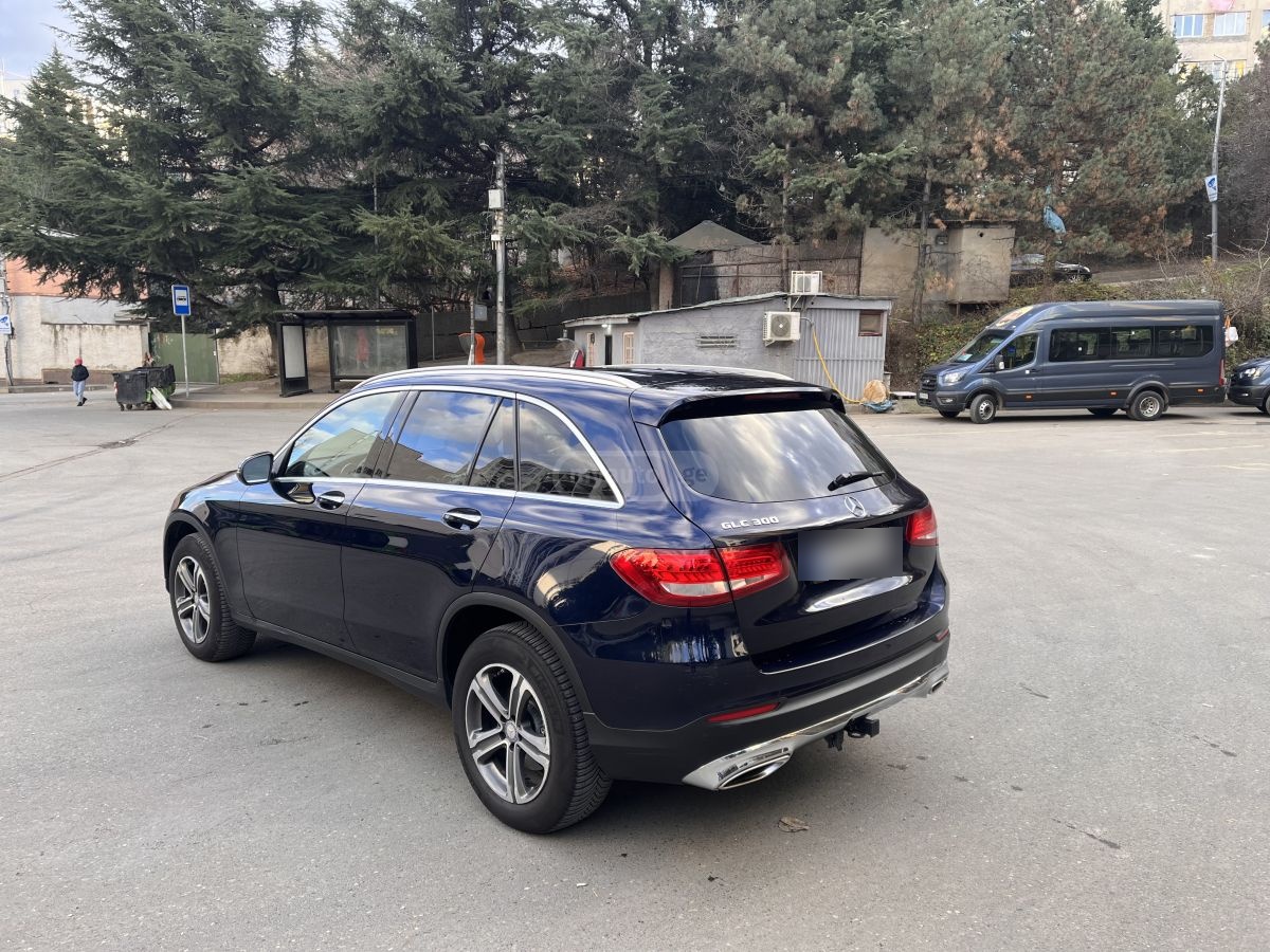 Mercedes-Benz GLC 300 - фото 6