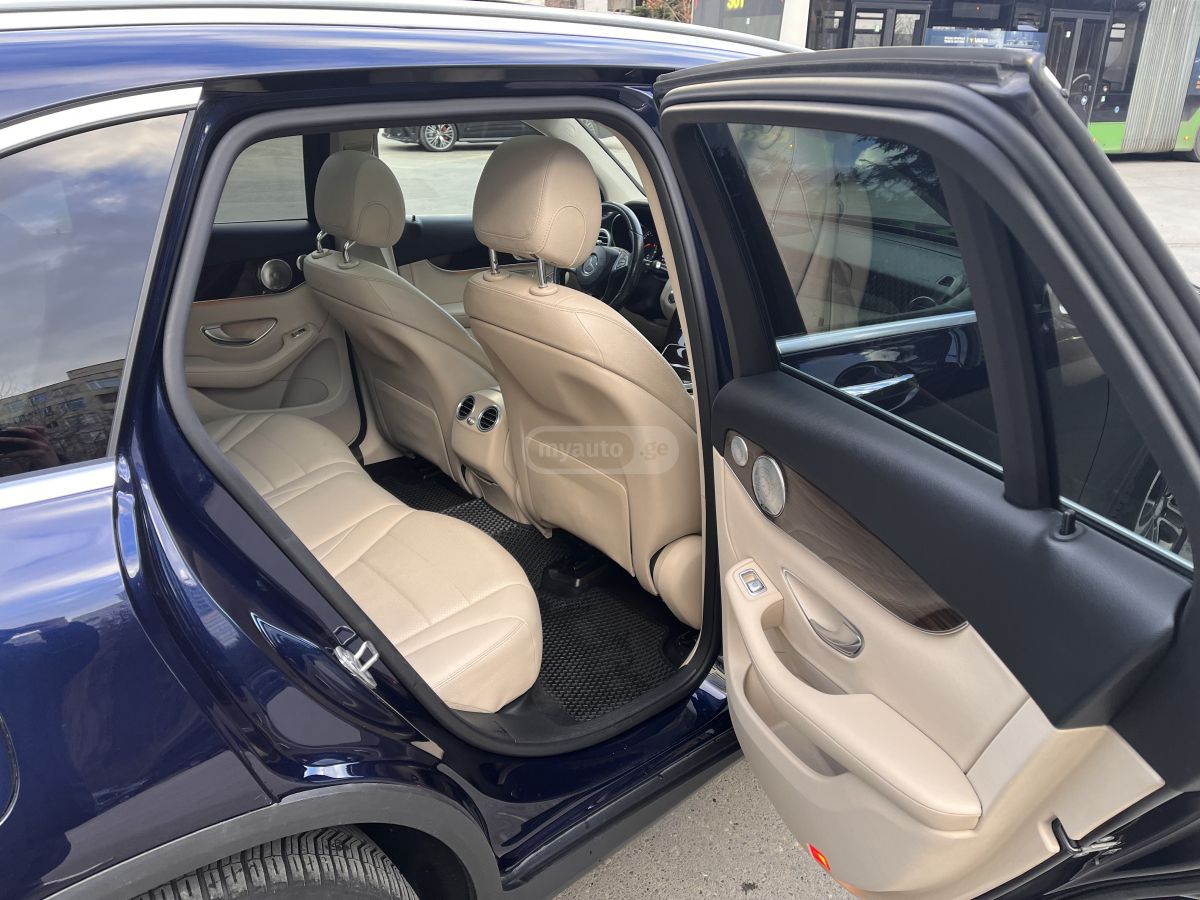 Mercedes-Benz GLC 300 - фото 9