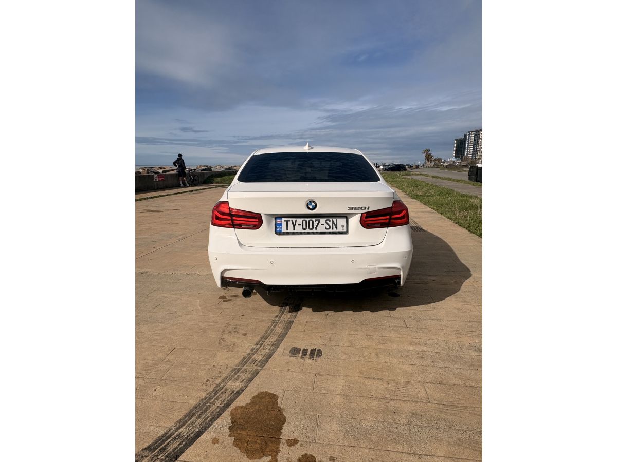 BMW 320 - фото 4
