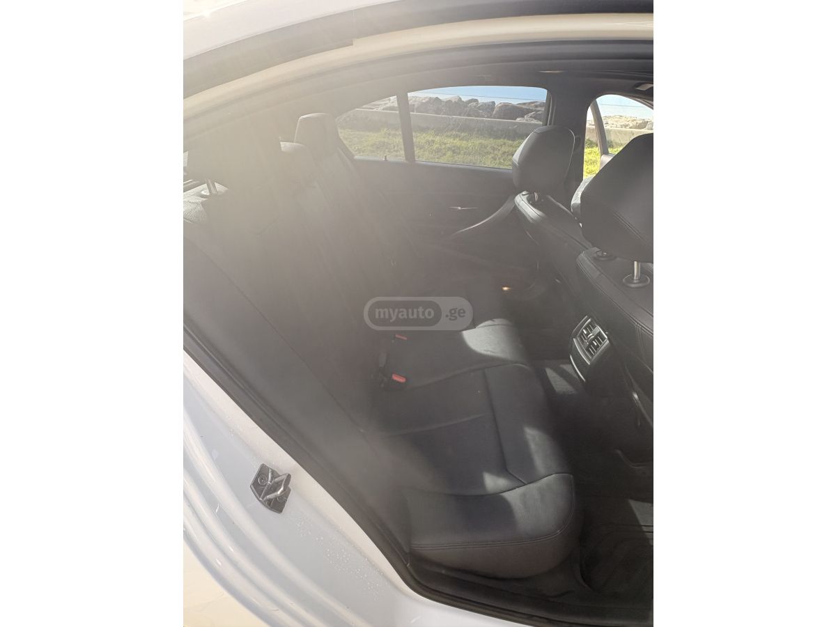 BMW 320 - фото 7