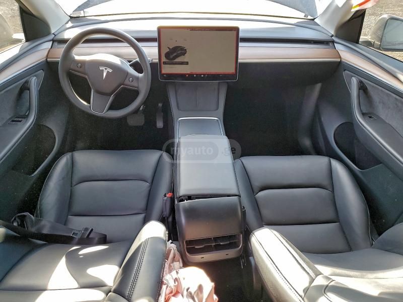 Tesla Model Y - фото 2