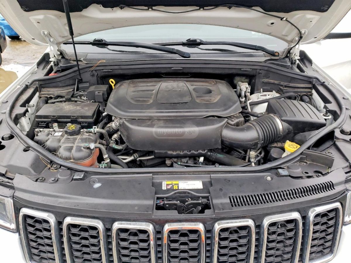 Jeep Grand Cherokee - фото 12