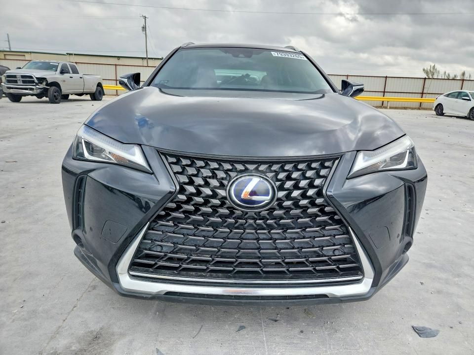 Lexus UX 250 h - фото 5